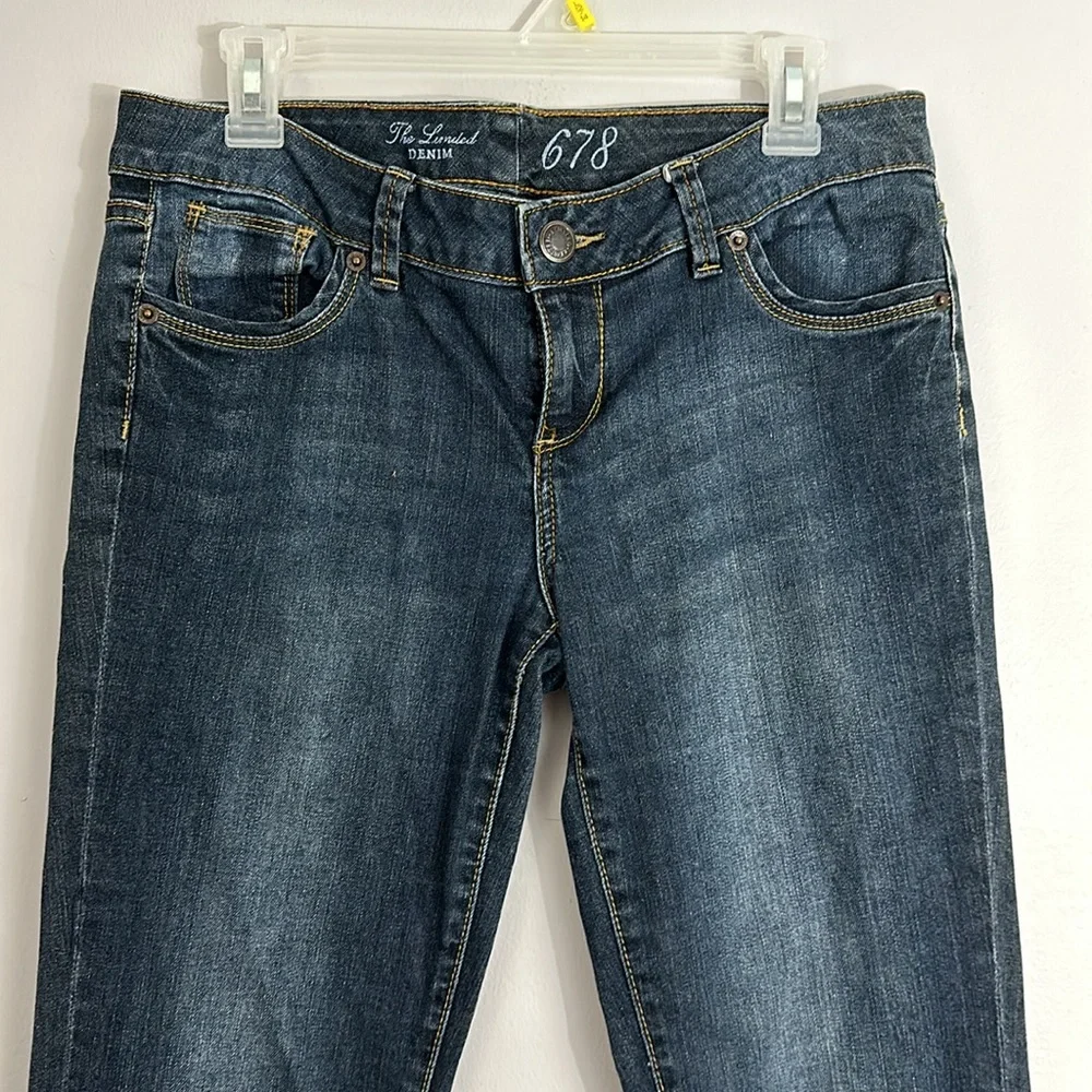 Limited 678 boot cut jeans size 8L